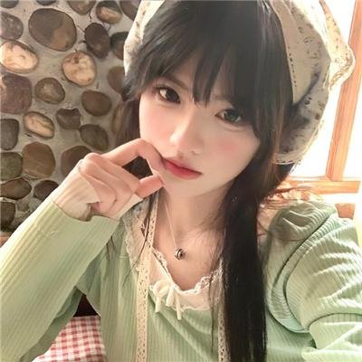 腰间持枪